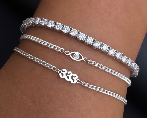 NEW CD! Permanent Jewelry by Mad Glamour Cosmetics in Thousand Oaks! Two Permanent Bracelets, Two Permanent Anklets, or One Permanent Necklace Just $69! Includes $15 Gift Card! (Value $140-$165) Makes great Valentine’s Day Gift!