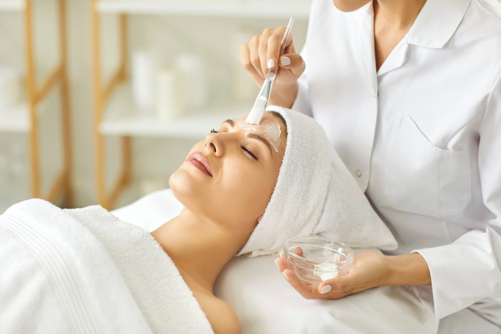 90-minute Photofacial OR 75-Minute Hydro Facial For Only $65! Both treatments include relaxing neck, arm, and shoulder massage! Great For a Valentine’s Day or Birthday Gift! Includes $25 Gift Card For Follow-up Treatment!